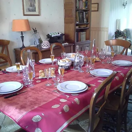 Au Pre Du Moulin Bed & Breakfast Clamanges