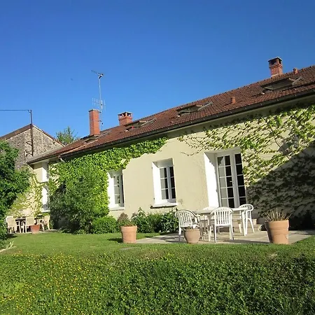 Au Pre Du Moulin Bed & Breakfast Clamanges