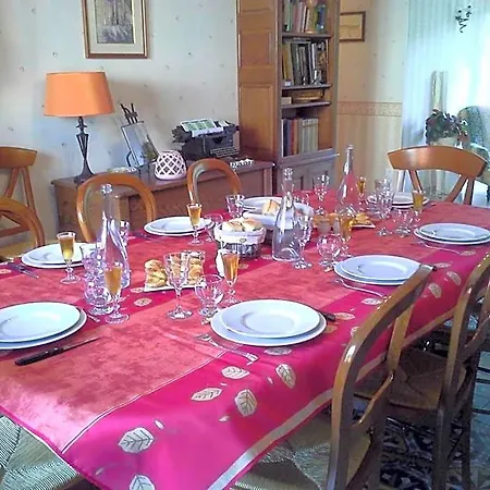 Au Pre Du Moulin Bed & Breakfast Clamanges
